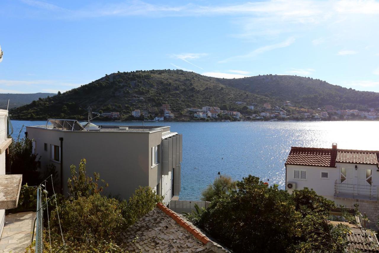 Apartments By The Sea Rogoznica - 10338 Eksteriør billede