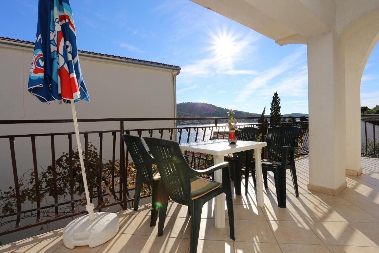 Apartments By The Sea Rogoznica - 10338 Eksteriør billede